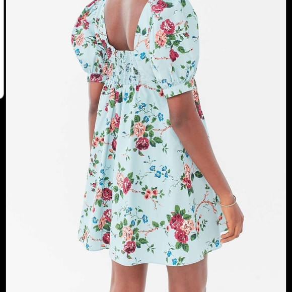 COPY - Laura Ashley x UO Penelope dress - Picture 2 of 7